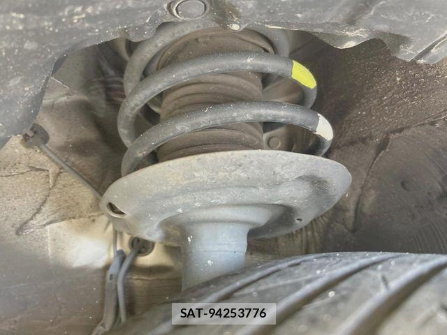 Toyota PRIUS 2017-07 8101280-19