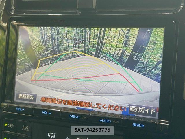 Toyota PRIUS 2017-07 8101280-4