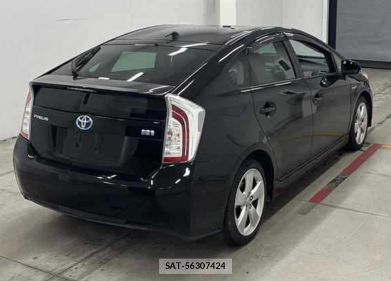 Toyota PRIUS 2014-03 8112074-1