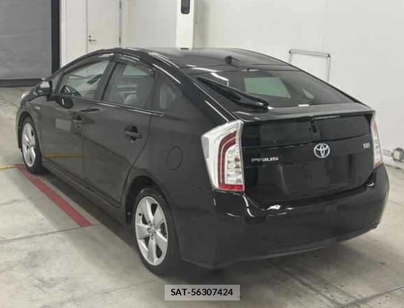 Toyota PRIUS 2014-03 8112074-2