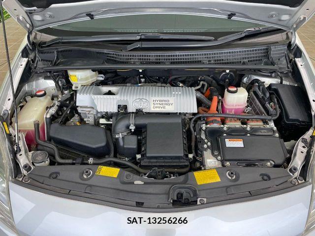 Toyota PRIUS 2014-06 8131945-17