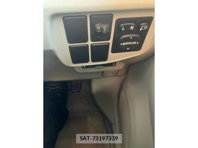 Toyota PRIUS 2010-07 8131971-14