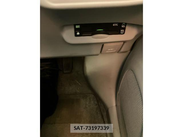 Toyota PRIUS 2010-07 8131971-15