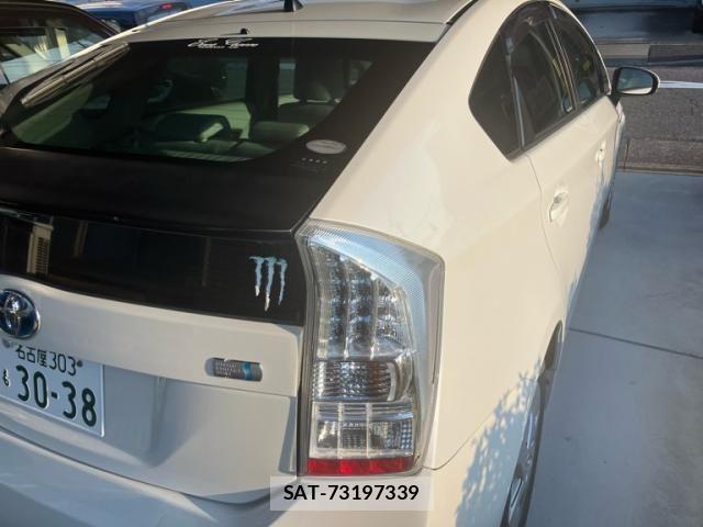 Toyota PRIUS 2010-07 8131971-1