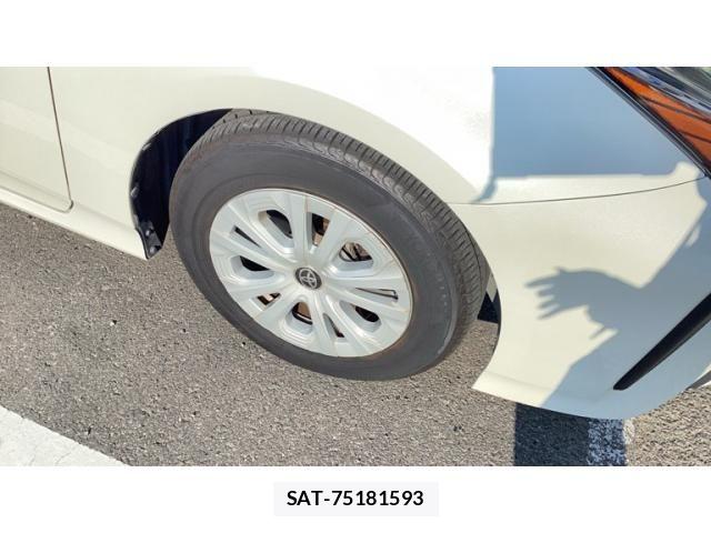 Toyota PRIUS 2018-12 8131937-12