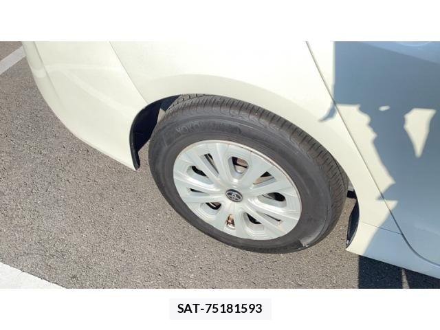 Toyota PRIUS 2018-12 8131937-13
