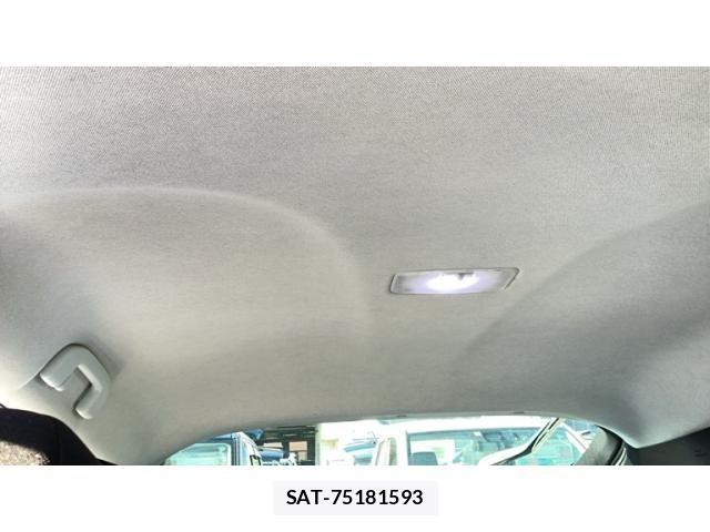 Toyota PRIUS 2018-12 8131937-8