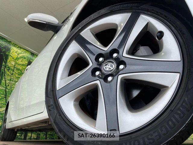 Toyota PRIUS 2019-12 8131932-12