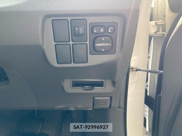 Toyota PRIUS 2011-09 8131972-17