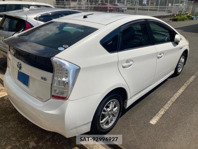 Toyota PRIUS 2011-09 8131972-2