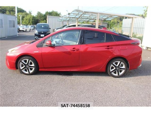 Toyota PRIUS 2016-06 8131936-9