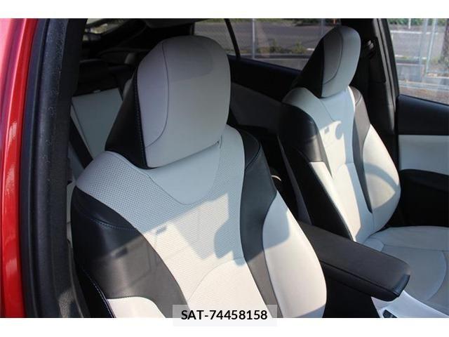 Toyota PRIUS 2016-06 8131936-13