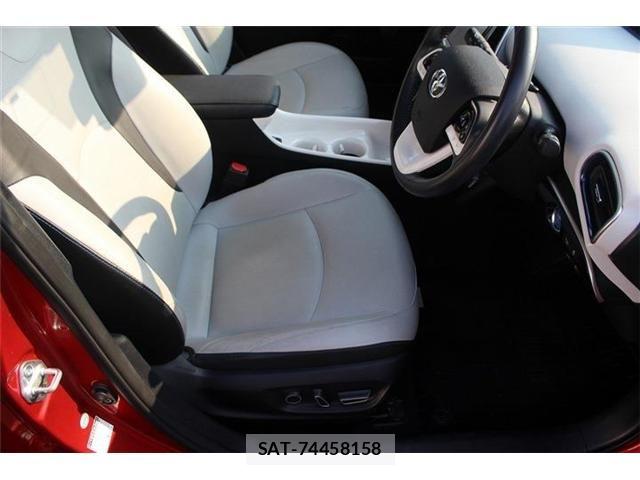 Toyota PRIUS 2016-06 8131936-14