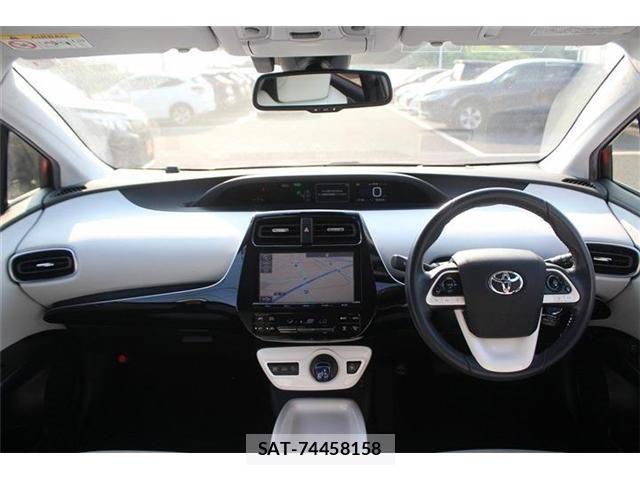 Toyota PRIUS 2016-06 8131936-16