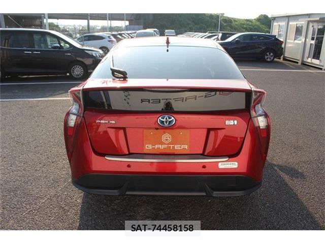 Toyota PRIUS 2016-06 8131936-8
