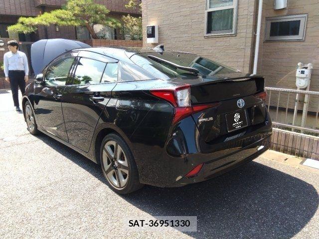 Toyota PRIUS 2020-07 8131928-2