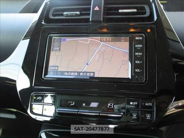 Toyota PRIUS 2019-03 8131935-14