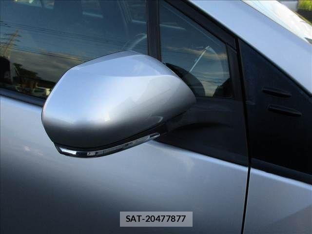 Toyota PRIUS 2019-03 8131935-17