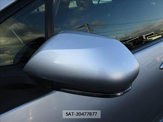 Toyota PRIUS 2019-03 8131935-18