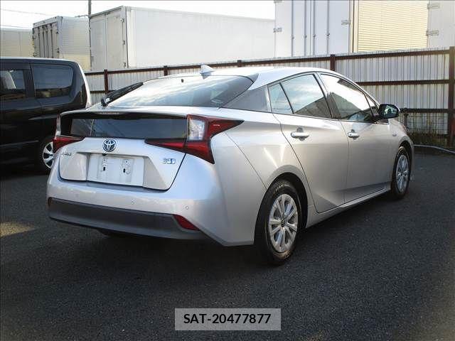 Toyota PRIUS 2019-03 8131935-4