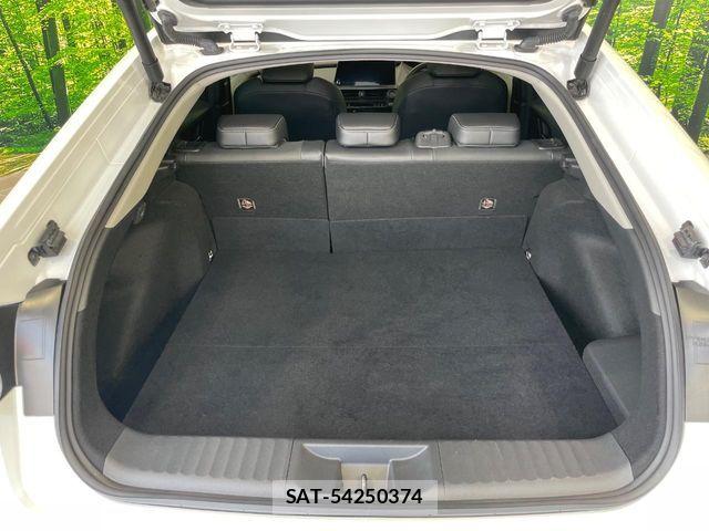 Toyota PRIUS 2023-05 8131919-9