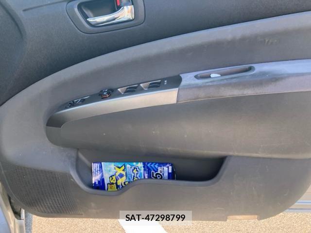 Toyota PRIUS 2009-01 8131954-6