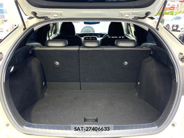 Toyota PRIUS 2020-01 8131929-9