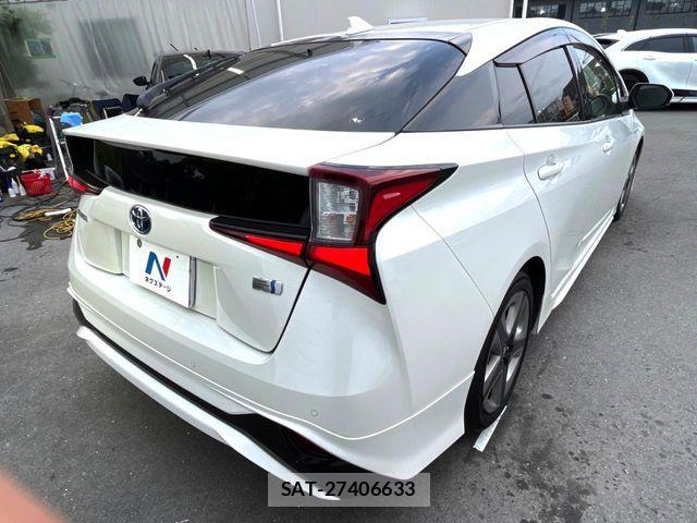 Toyota PRIUS 2020-01 8131929-16