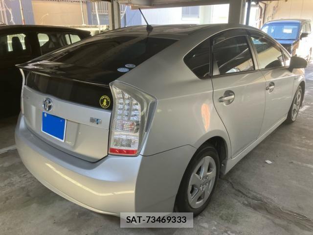 Toyota PRIUS 2009-07 8131960-2