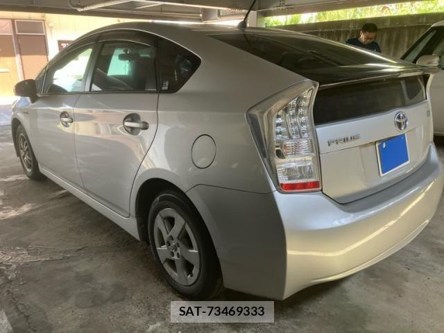 Toyota PRIUS 2009-07 8131960-3