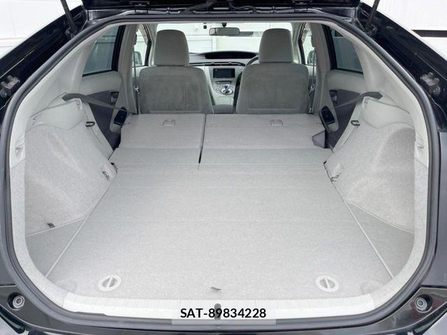 Toyota PRIUS 2009-06 8131947-9