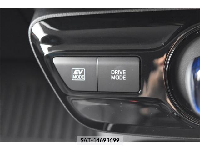 Toyota PRIUS 2022-04 8131927-17