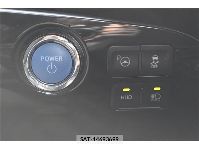 Toyota PRIUS 2022-04 8131927-18
