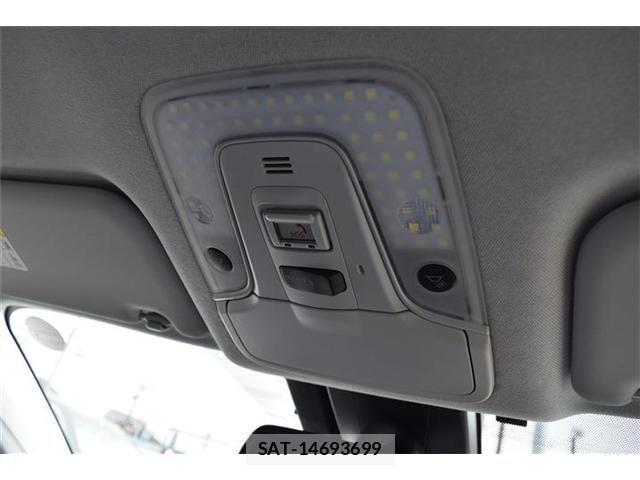 Toyota PRIUS 2022-04 8131927-24