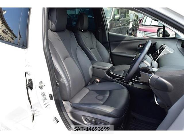 Toyota PRIUS 2022-04 8131927-27