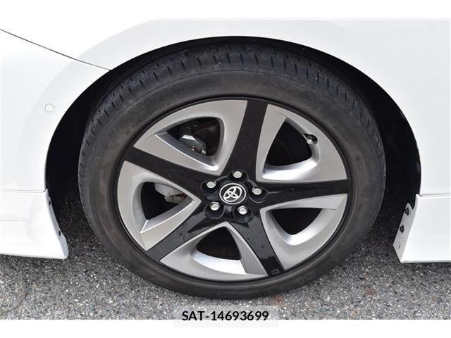 Toyota PRIUS 2022-04 8131927-4