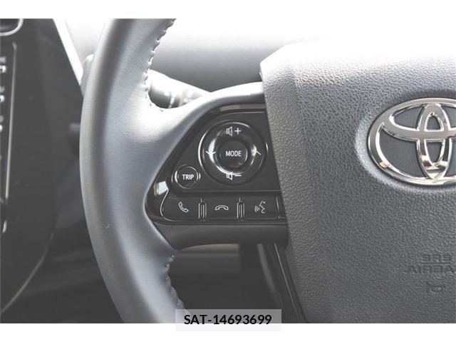 Toyota PRIUS 2022-04 8131927-6