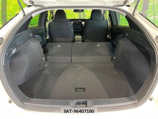 Toyota PRIUS 2020-01 8131930-9