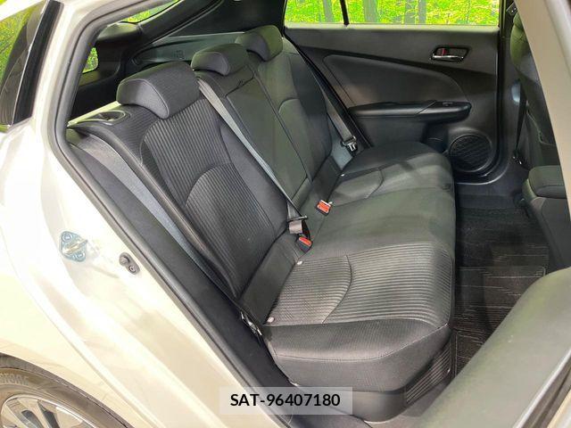 Toyota PRIUS 2020-01 8131930-8