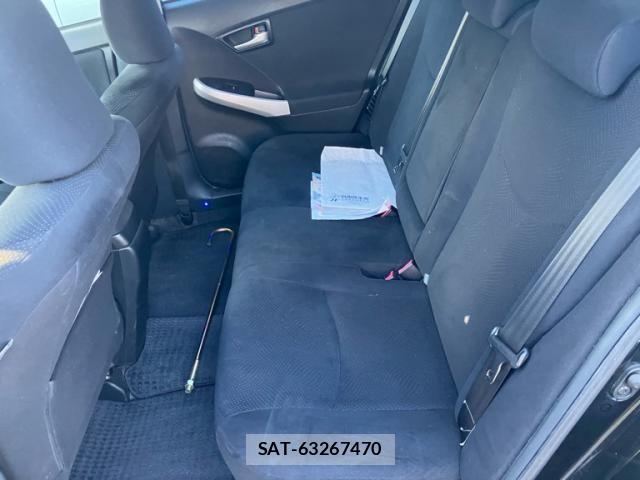 Toyota PRIUS 2012-07 8131951-12