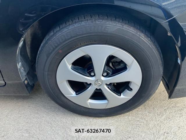 Toyota PRIUS 2012-07 8131951-6