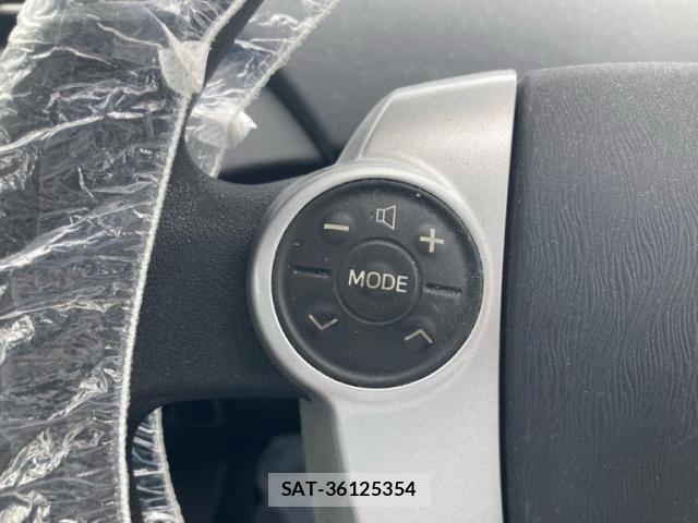 Toyota PRIUS 2010-05 8131957-21