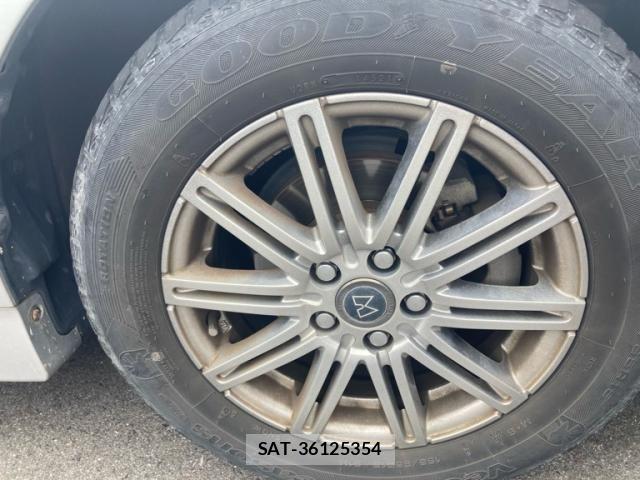 Toyota PRIUS 2010-05 8131957-4