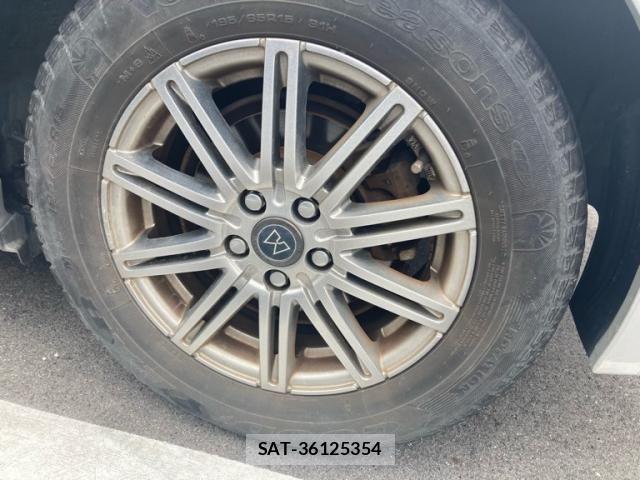 Toyota PRIUS 2010-05 8131957-6