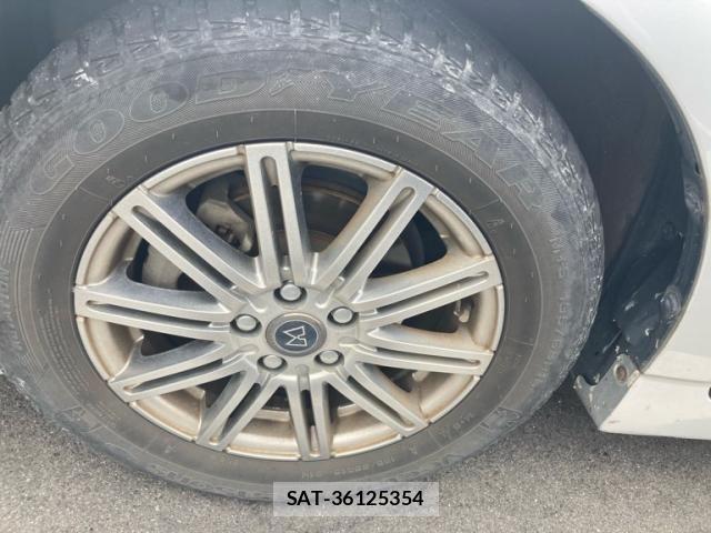 Toyota PRIUS 2010-05 8131957-7