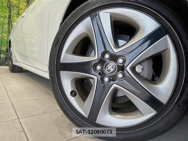 Toyota PRIUS 2020-02 8131931-12