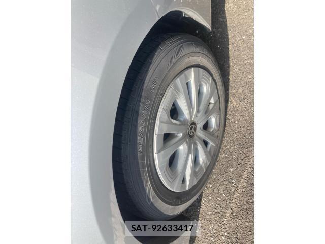 Toyota PRIUS 2019-08 8131943-9