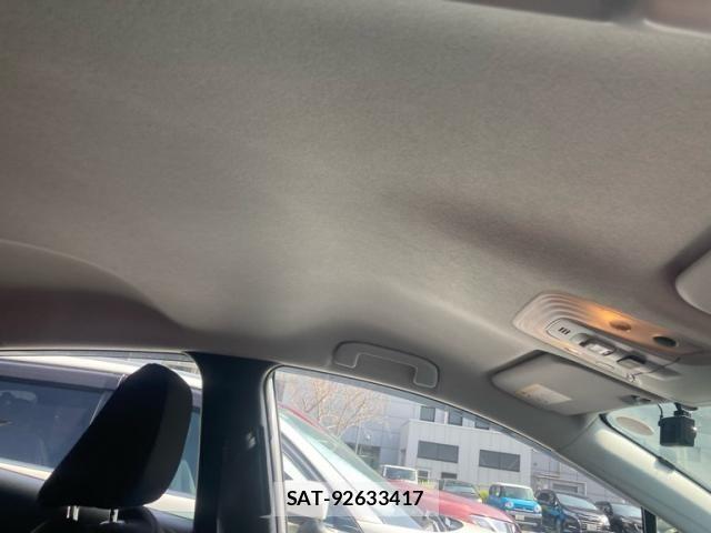 Toyota PRIUS 2019-08 8131943-11