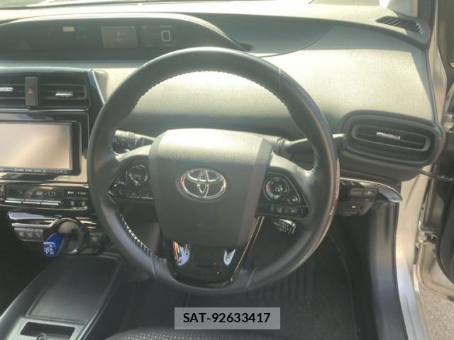 Toyota PRIUS 2019-08 8131943-17