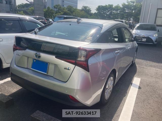 Toyota PRIUS 2019-08 8131943-2